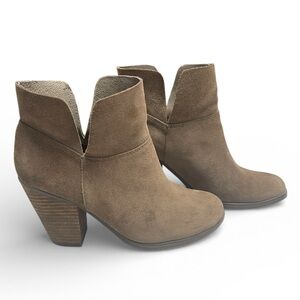Vince Camuto Brown Suede Ankle Booties Size 7 Block Heel